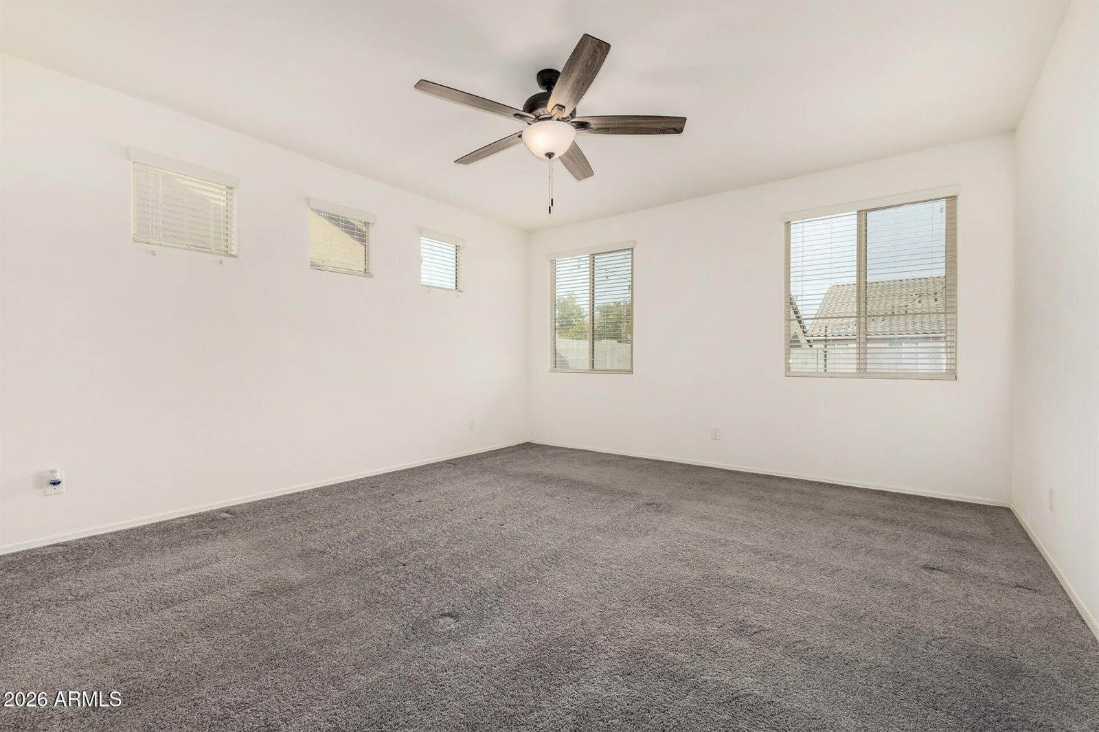 1950 West Larissa Lane, San Tan Valley, AZ 85144