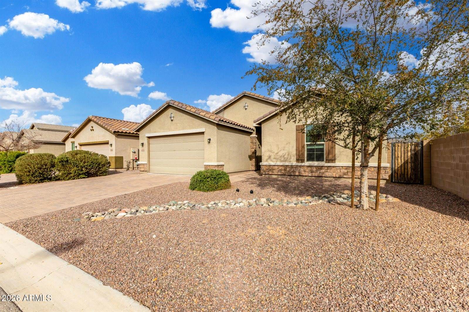 1950 West Larissa Lane, San Tan Valley, AZ 85144
