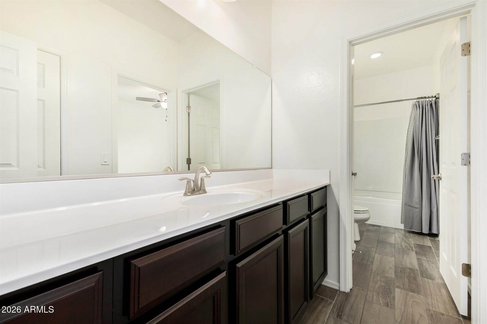 1950 West Larissa Lane, San Tan Valley, AZ 85144