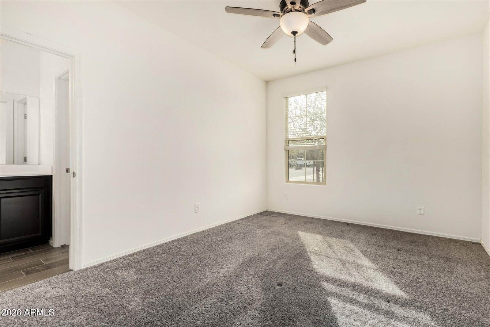 1950 West Larissa Lane, San Tan Valley, AZ 85144