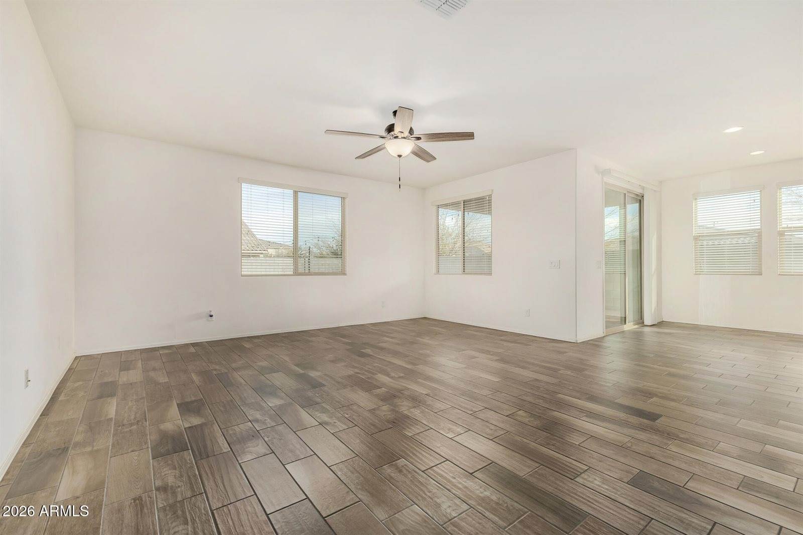 1950 West Larissa Lane, San Tan Valley, AZ 85144