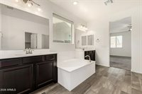 1950 West Larissa Lane, San Tan Valley, AZ 85144