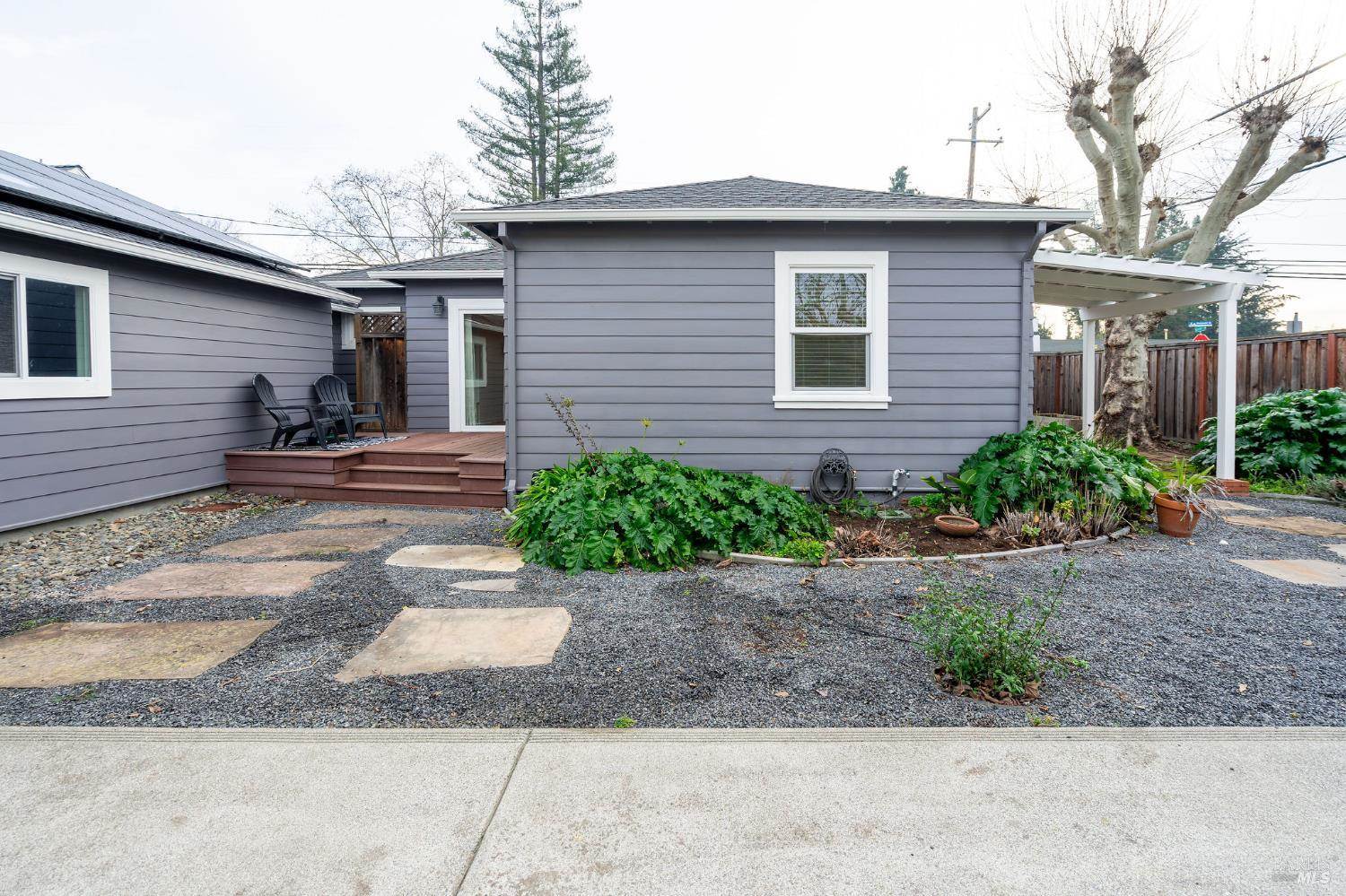 1803 Humboldt Street, Santa Rosa, CA 95404