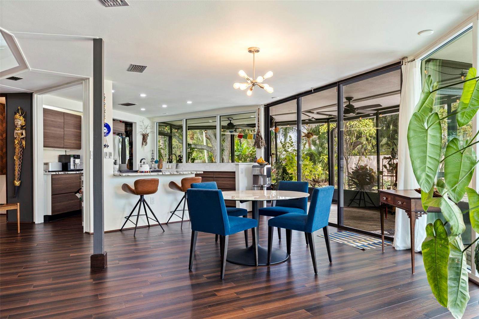 7117 Sunshine Drive South, Saint Petersburg, FL 33705