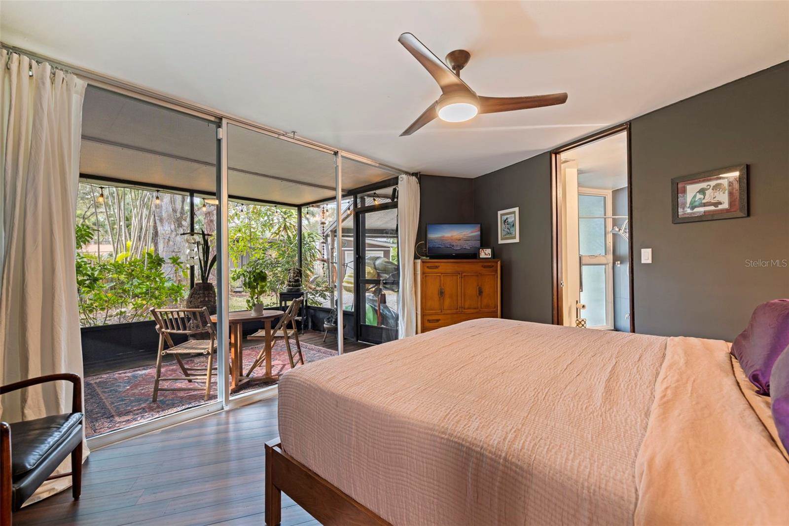 7117 Sunshine Drive South, Saint Petersburg, FL 33705