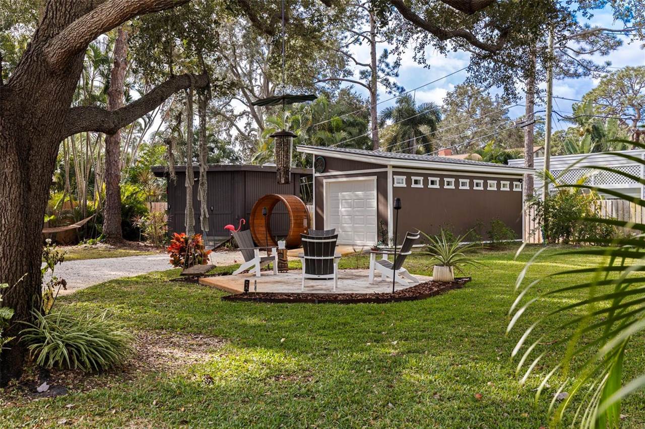 7117 Sunshine Drive South, Saint Petersburg, FL 33705