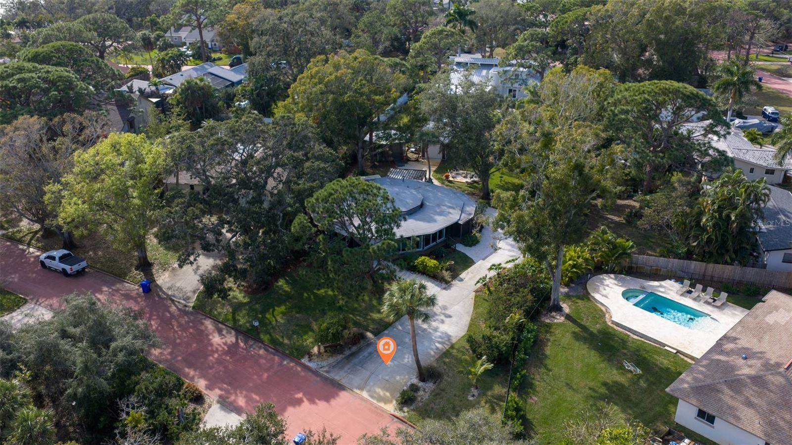 7117 Sunshine Drive South, Saint Petersburg, FL 33705