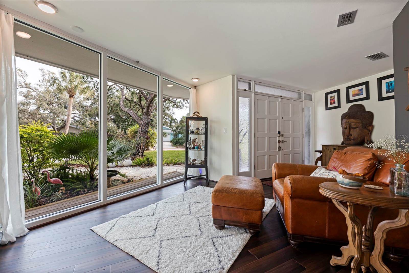 7117 Sunshine Drive South, Saint Petersburg, FL 33705