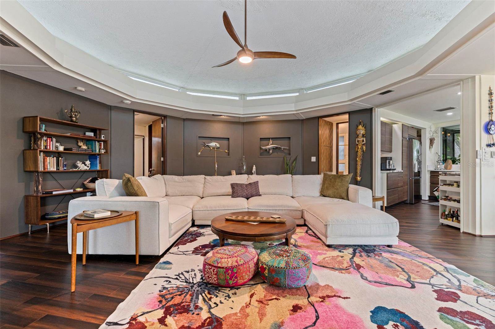 7117 Sunshine Drive South, Saint Petersburg, FL 33705