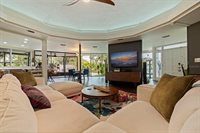 7117 Sunshine Drive South, Saint Petersburg, FL 33705