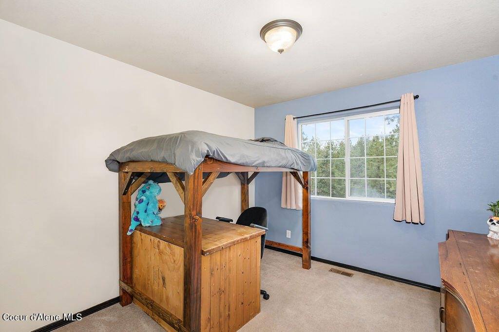 34517 North Hayden Dr, Spirit Lake, ID 83869