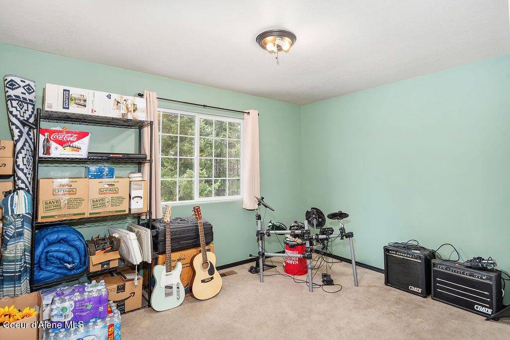 34517 North Hayden Dr, Spirit Lake, ID 83869