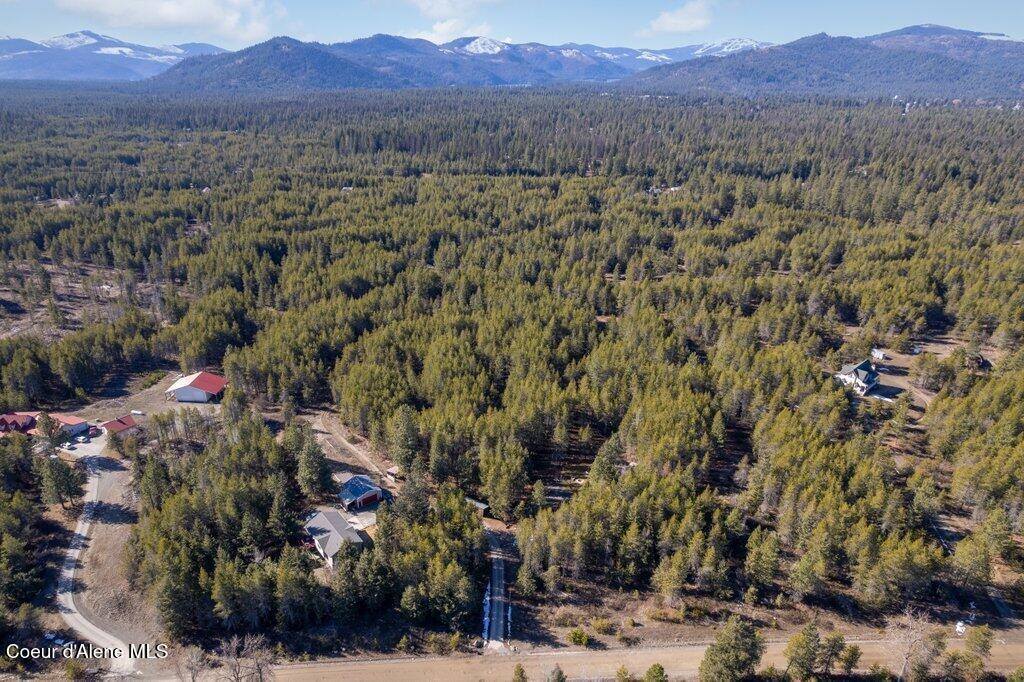 34517 North Hayden Dr, Spirit Lake, ID 83869