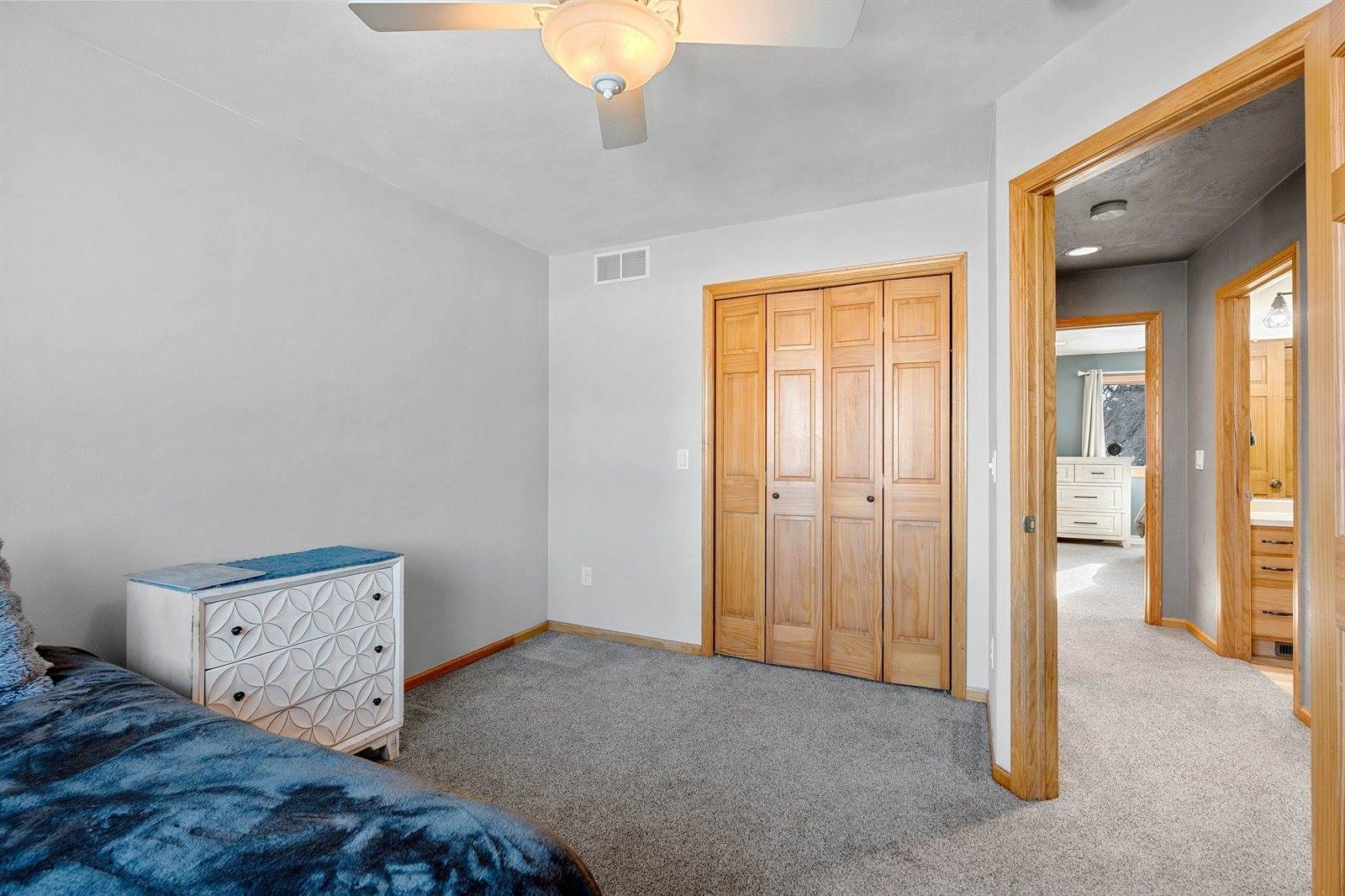 1826 N Lily of The Valley Drive, Greenville, WI 54942