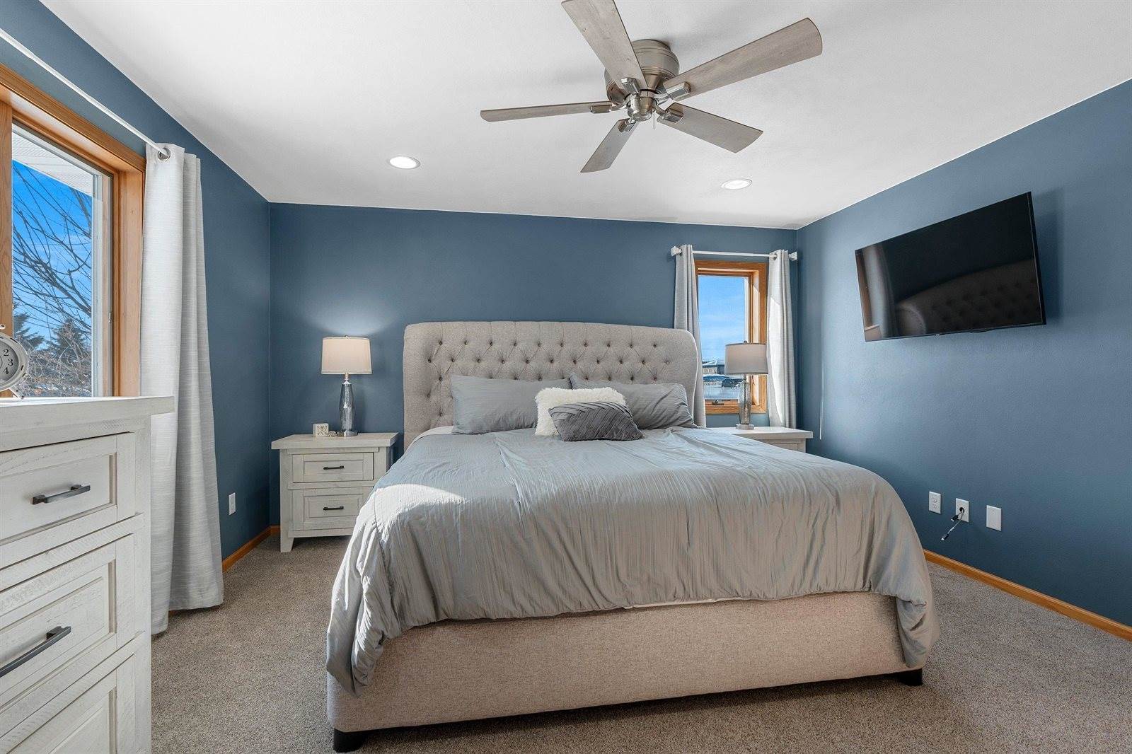 1826 N Lily of The Valley Drive, Greenville, WI 54942