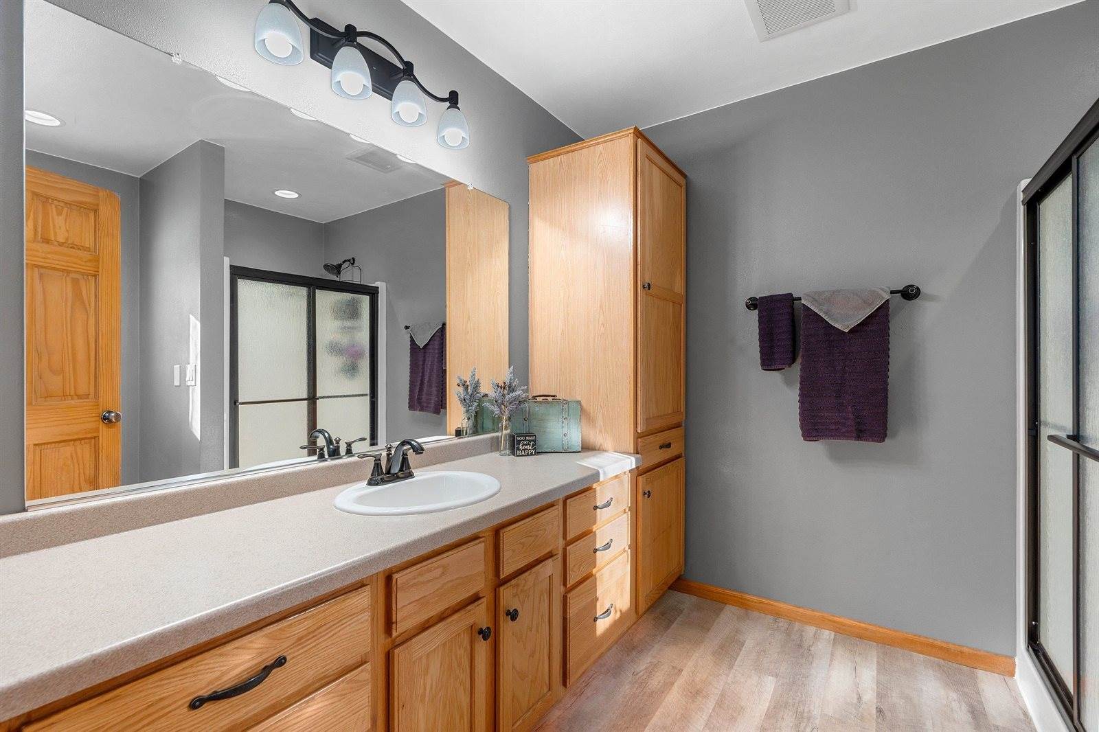 1826 N Lily of The Valley Drive, Greenville, WI 54942