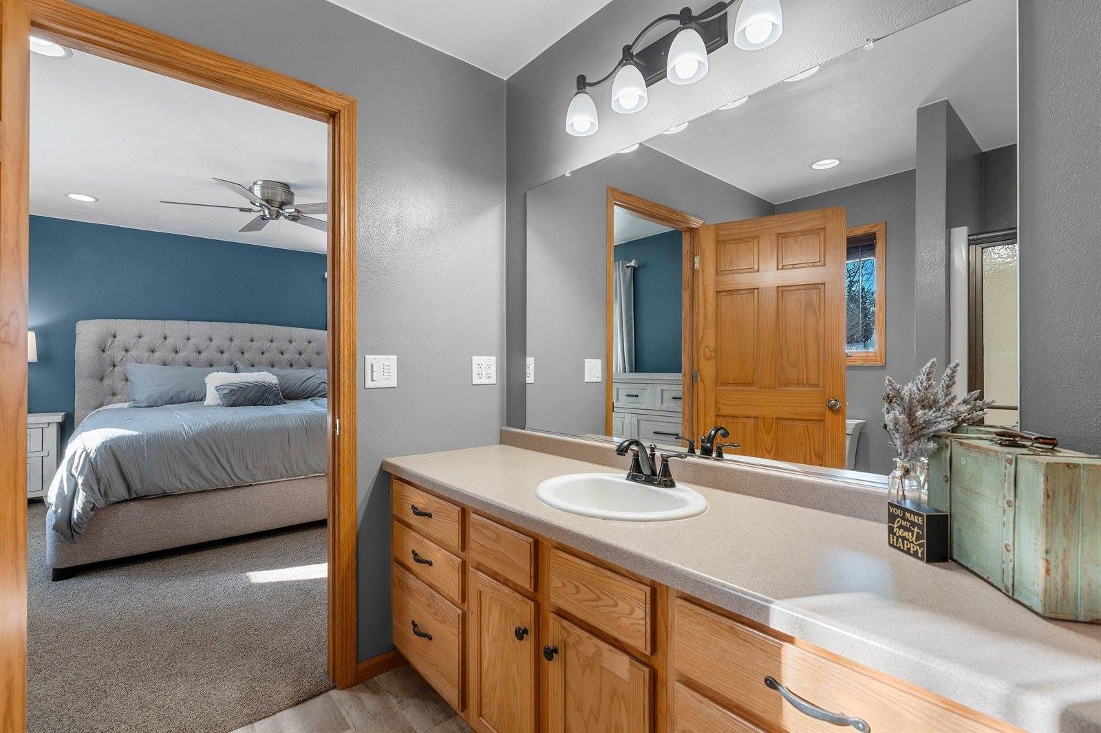 1826 N Lily of The Valley Drive, Greenville, WI 54942