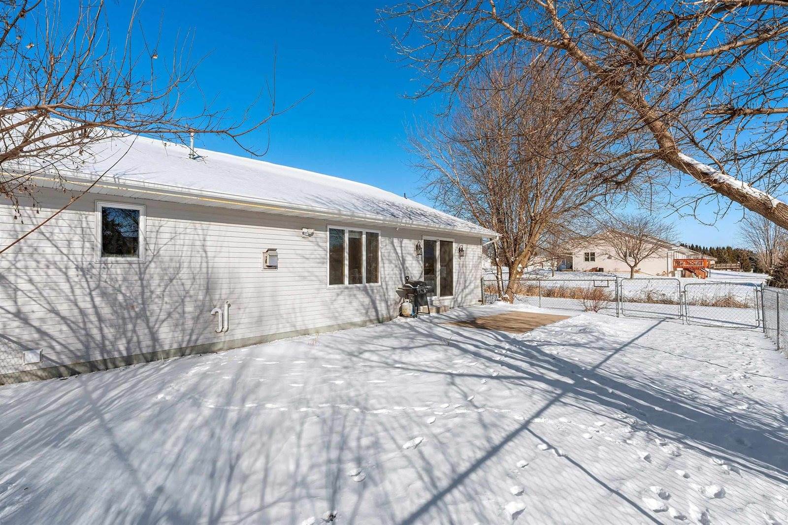 1826 N Lily of The Valley Drive, Greenville, WI 54942