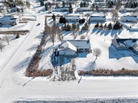 1826 N Lily of The Valley Drive, Greenville, WI 54942