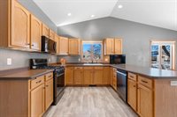 1826 N Lily of The Valley Drive, Greenville, WI 54942