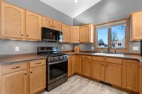 1826 N Lily of The Valley Drive, Greenville, WI 54942