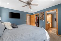 1826 N Lily of The Valley Drive, Greenville, WI 54942