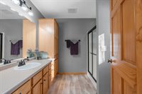 1826 N Lily of The Valley Drive, Greenville, WI 54942