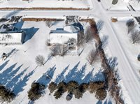 1826 N Lily of The Valley Drive, Greenville, WI 54942