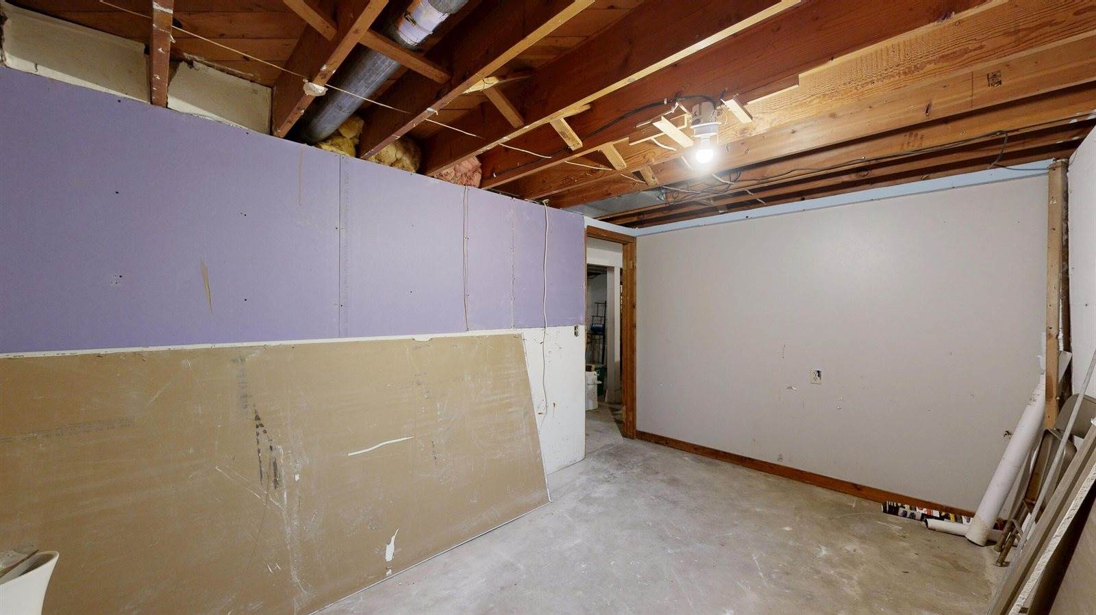 3012 Willow Dr, La Crosse, WI 54601