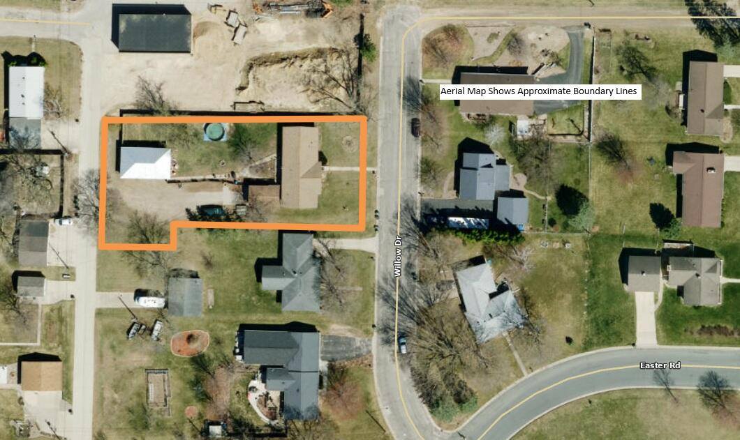 3012 Willow Dr, La Crosse, WI 54601