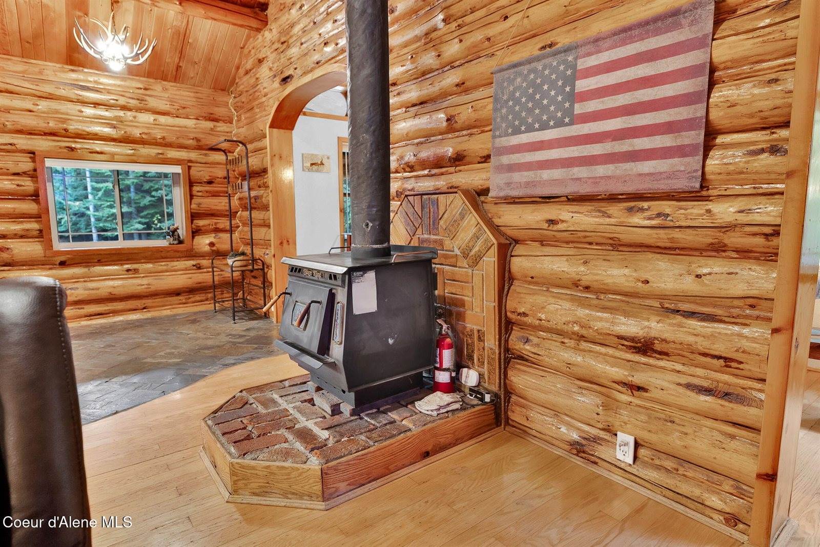 5077 West Nursery Ln, Spirit Lake, ID 83869