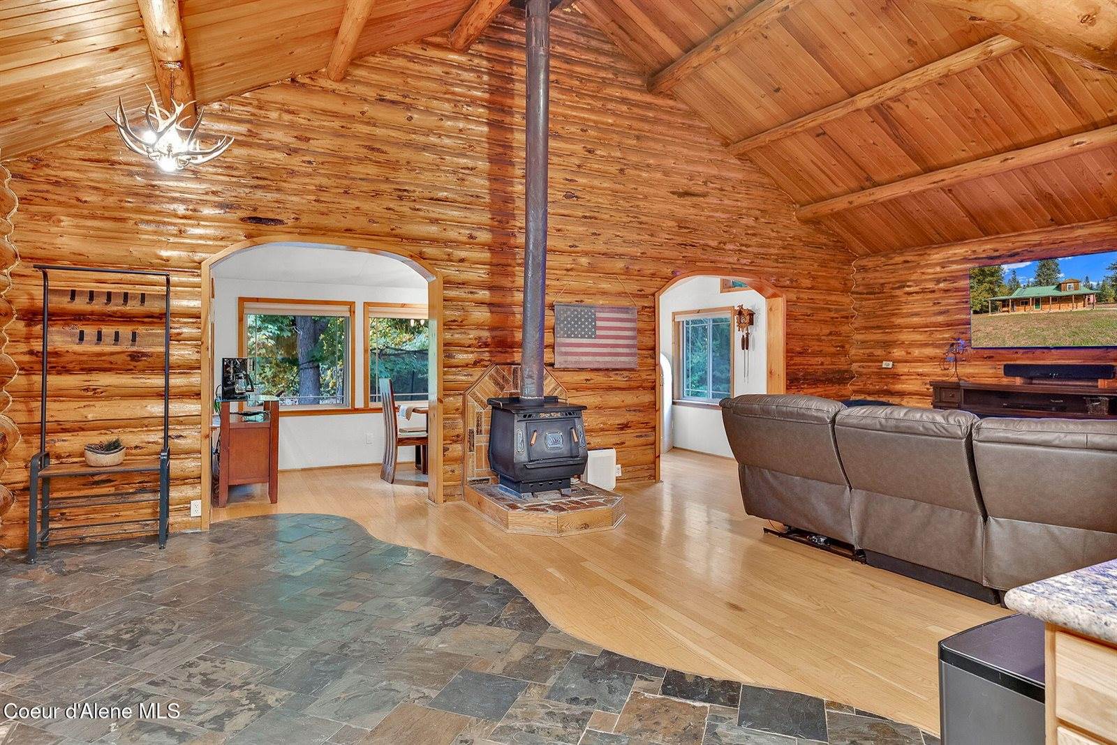 5077 West Nursery Ln, Spirit Lake, ID 83869