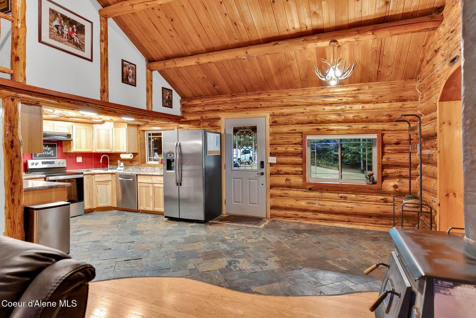 5077 West Nursery Ln, Spirit Lake, ID 83869