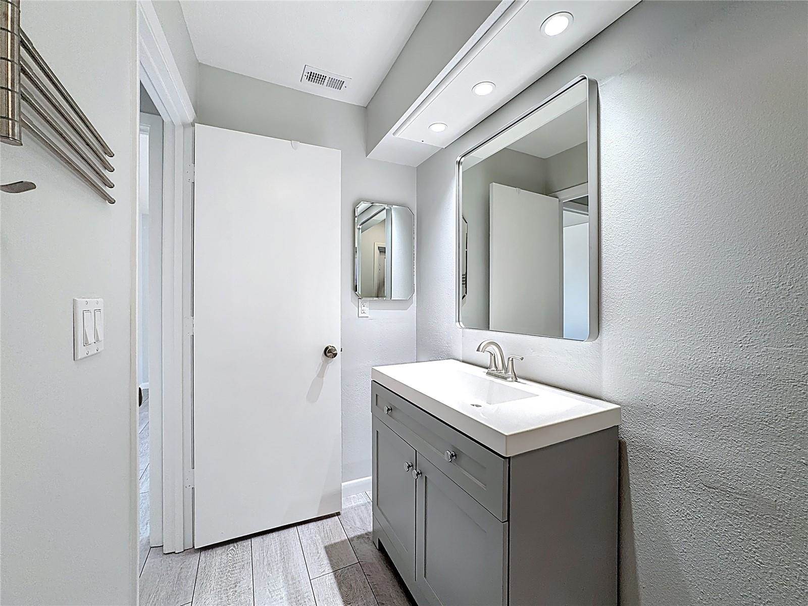 1614 Honey Court, Venice, FL 34293