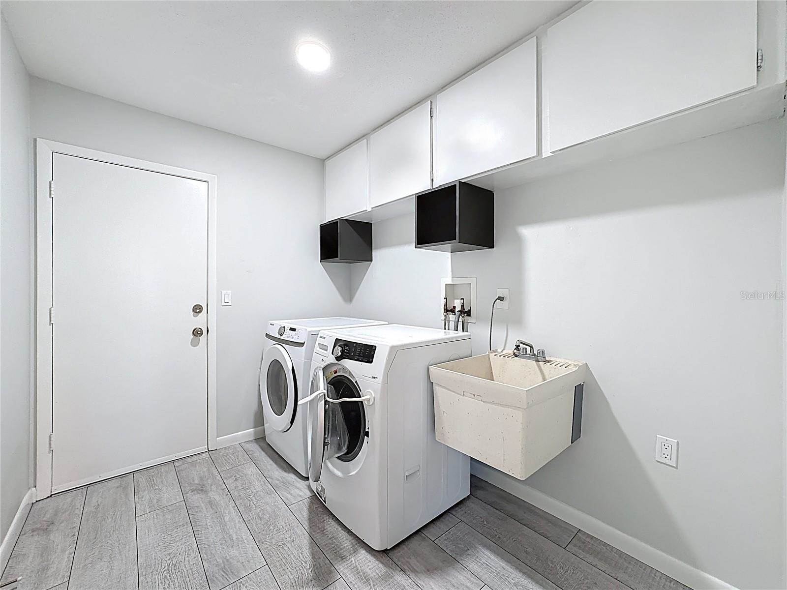 1614 Honey Court, Venice, FL 34293