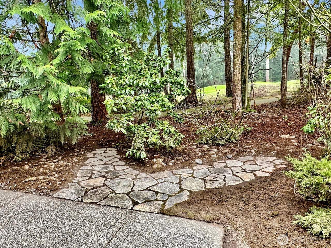 3875 Cameron Drive NE, Lacey, WA 98516