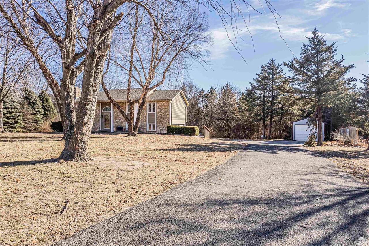 3223 Weaver Drive, Milford, KS 66514