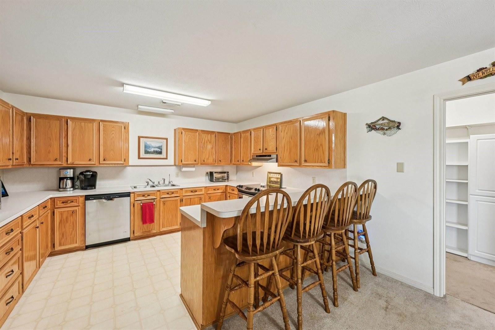 94 Lake View Drive, Huntsville, TX 77320