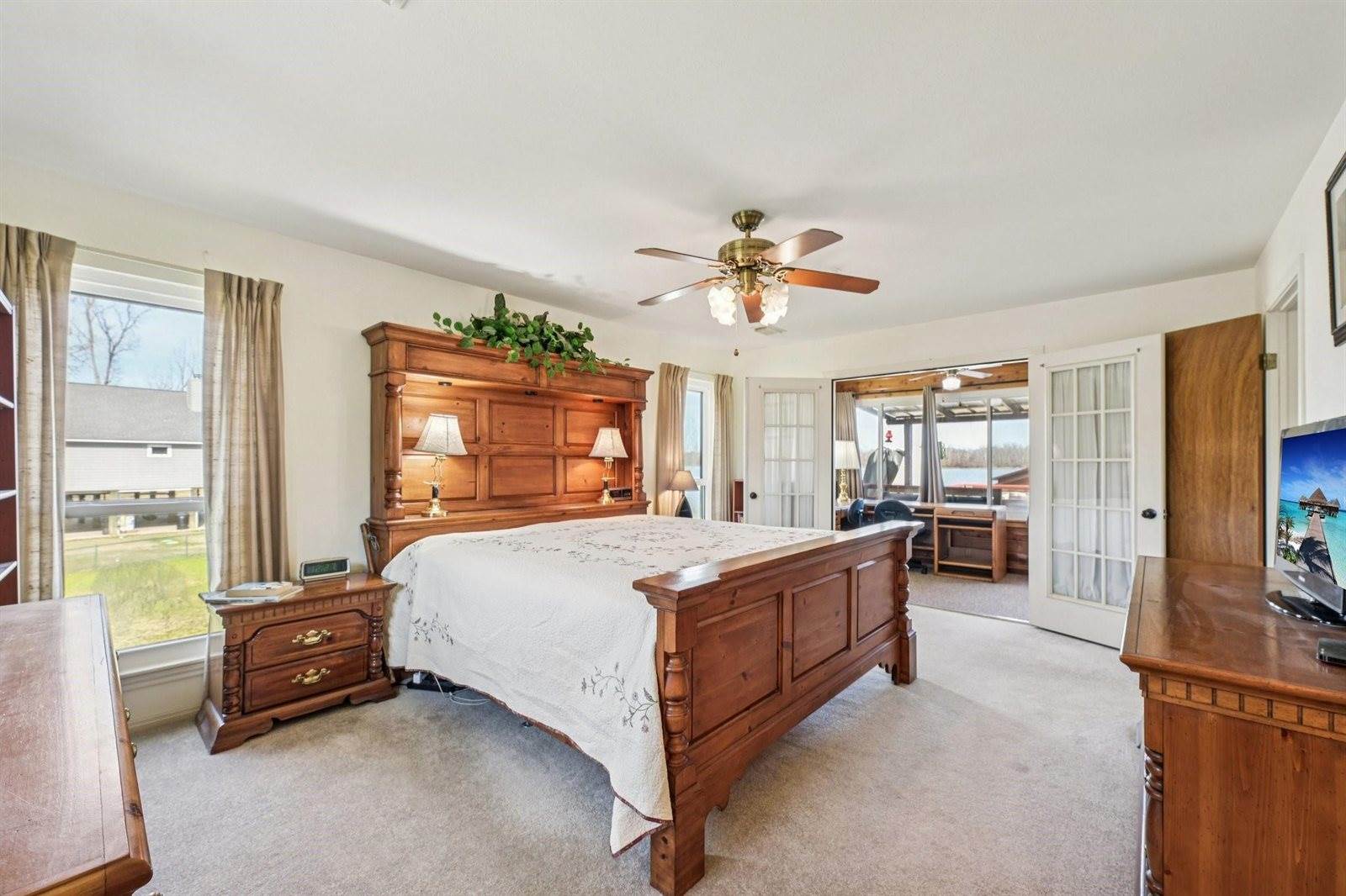 94 Lake View Drive, Huntsville, TX 77320