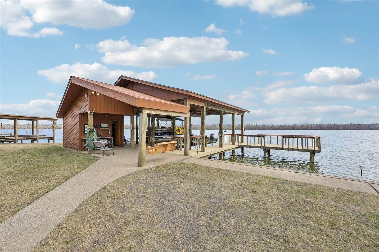 94 Lake View Drive, Huntsville, TX 77320