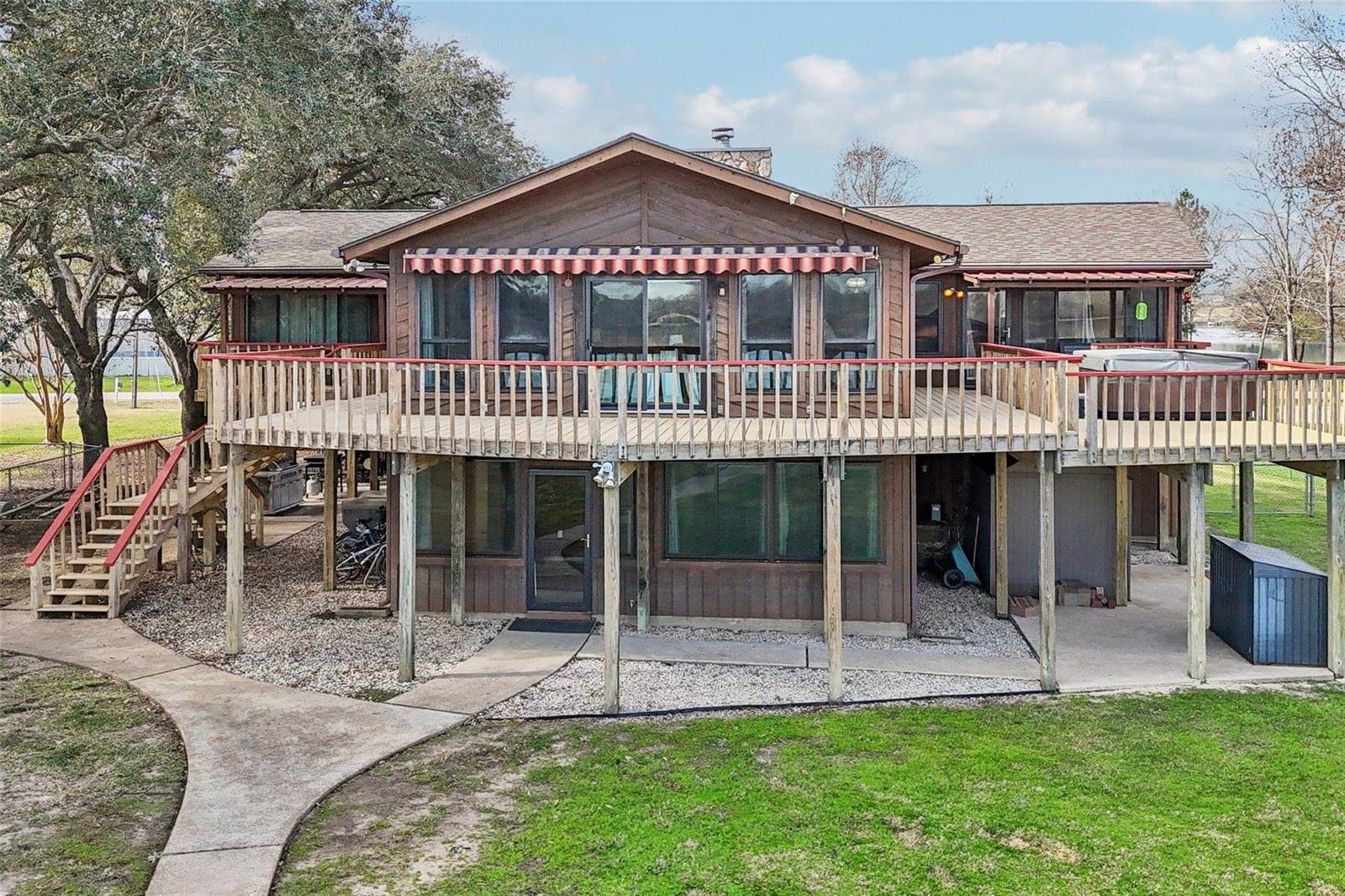 94 Lake View Drive, Huntsville, TX 77320