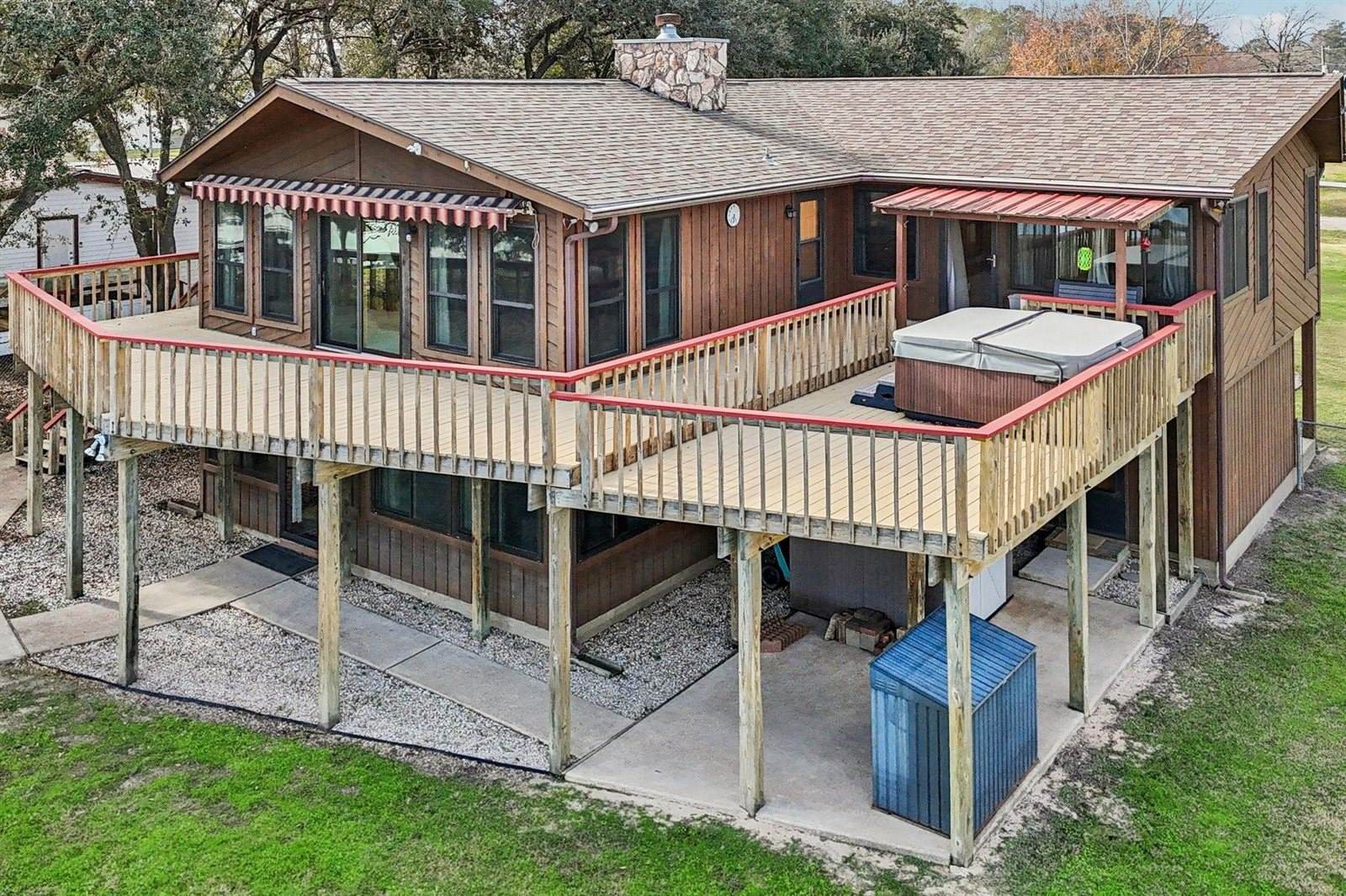 94 Lake View Drive, Huntsville, TX 77320