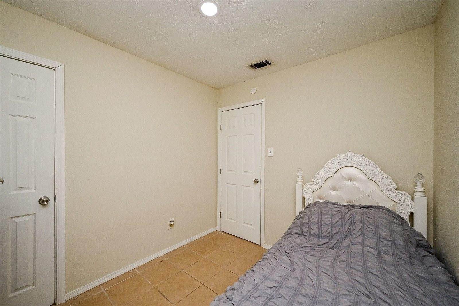 12331 Haroldson Forest Drive, Houston, TX 77044