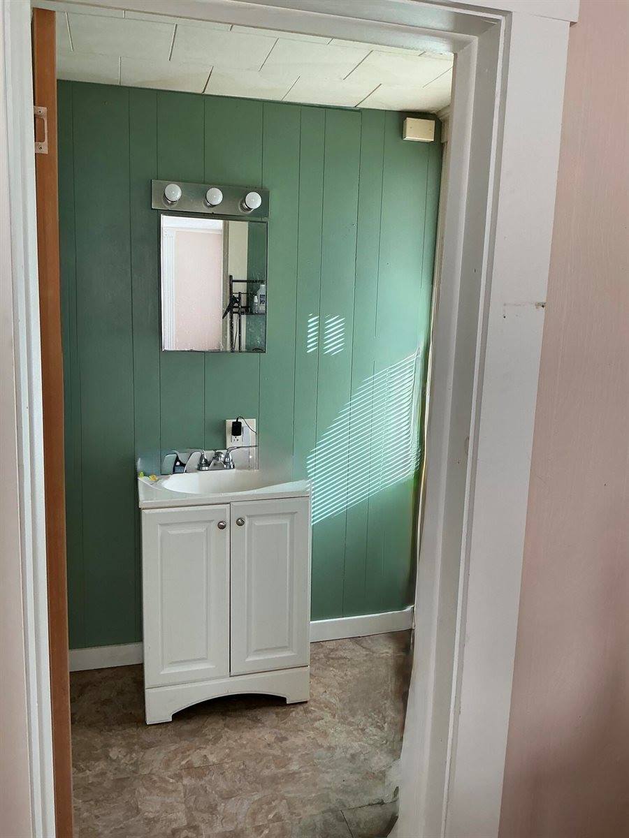 348 Main Street, Corinth, ME 04427