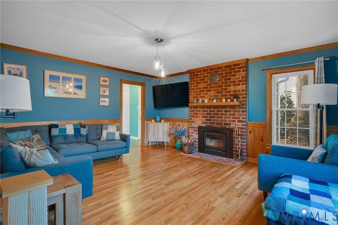 10219 Windbluff Drive, Henrico County, VA 23238