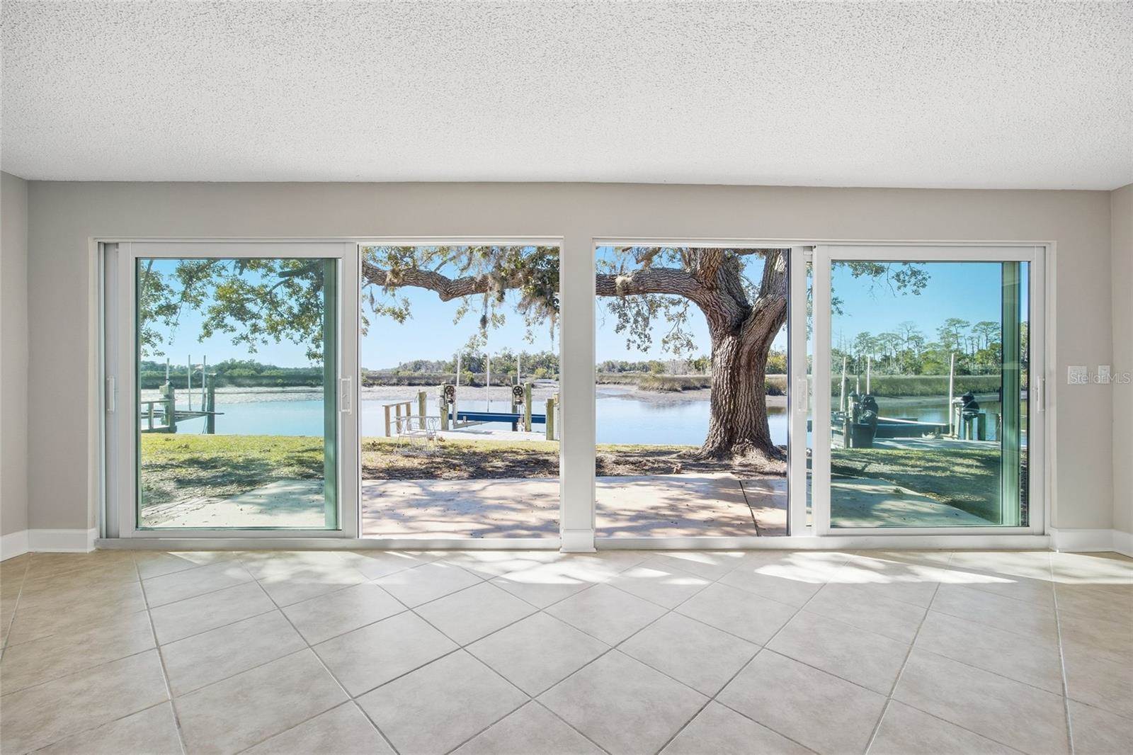 11586 West Bayshore Drive, #14, Crystal River, FL 34429