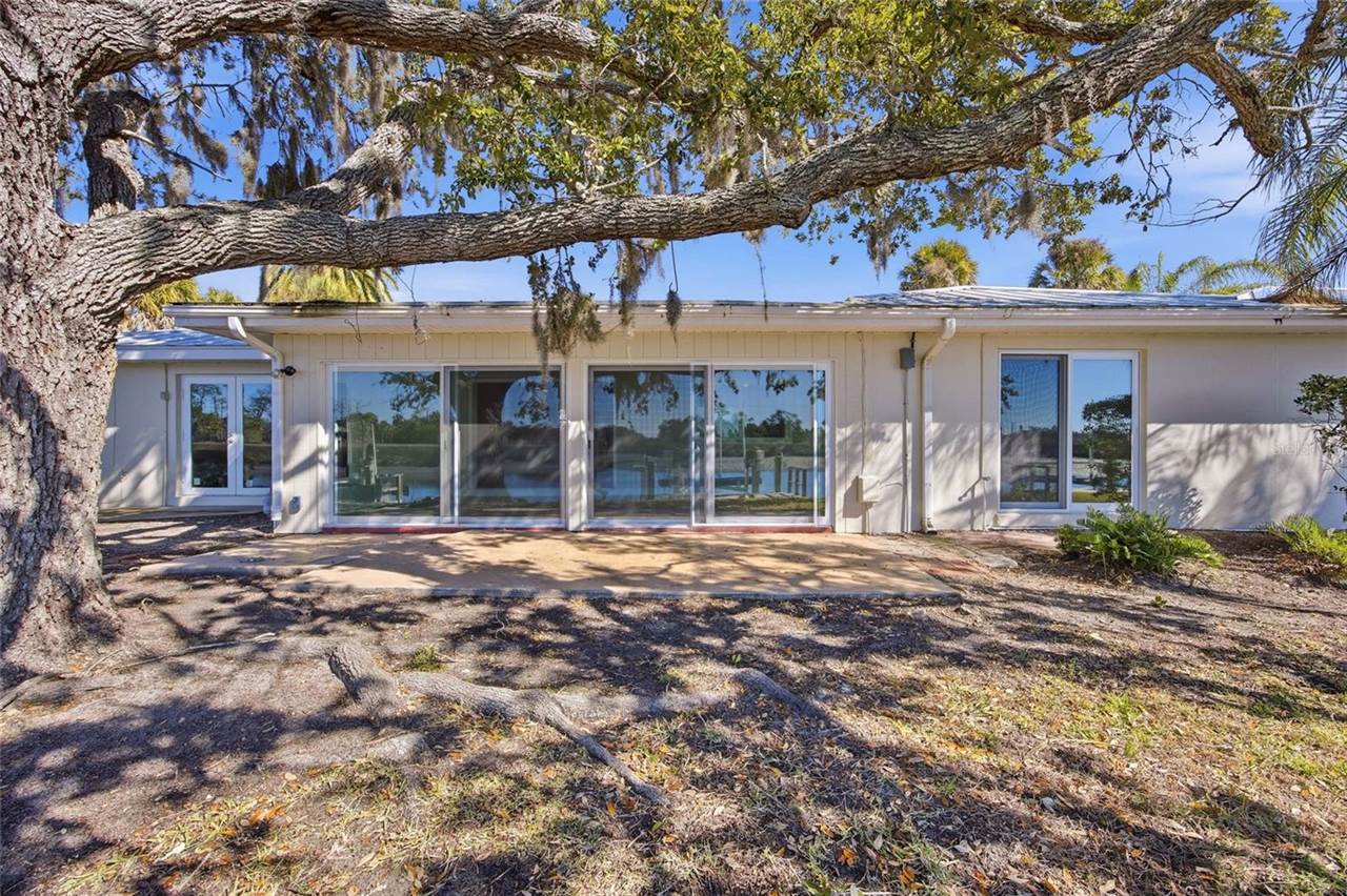 11586 West Bayshore Drive, #14, Crystal River, FL 34429