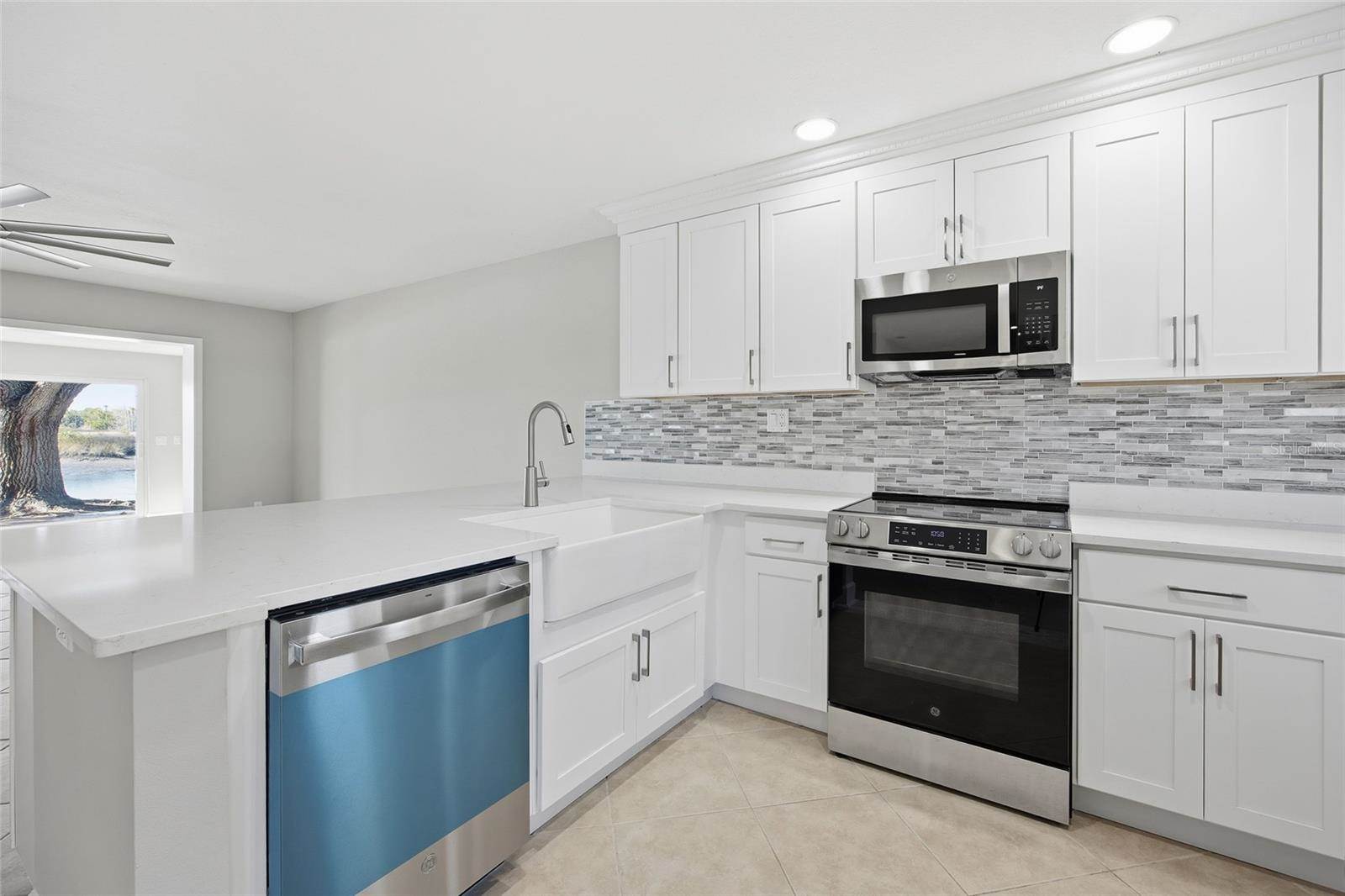 11586 West Bayshore Drive, #14, Crystal River, FL 34429