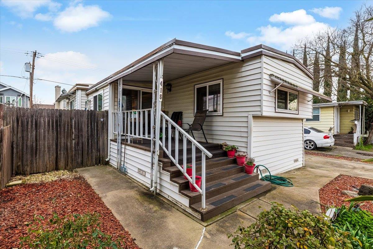 418 Colin Kelly Dr, Roseville, CA 95747