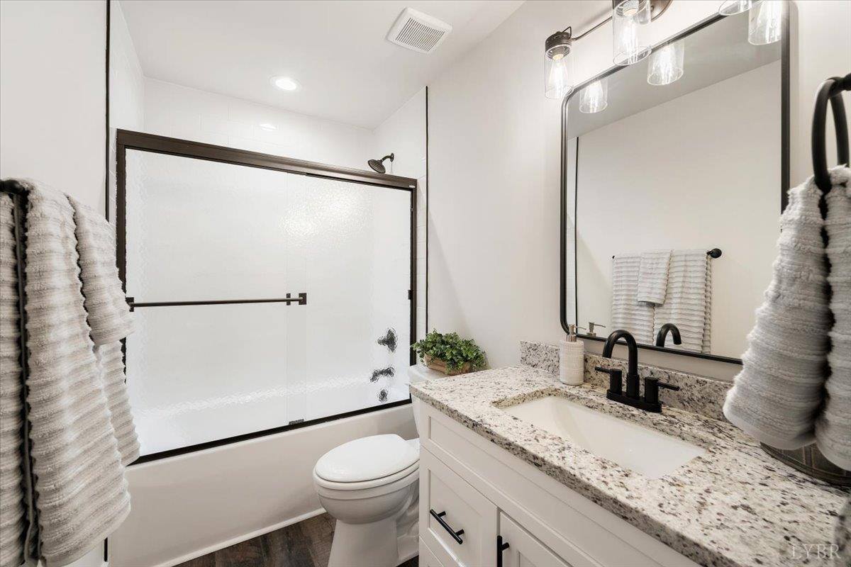 1025 Lindsay Rd, Forest, VA 24551